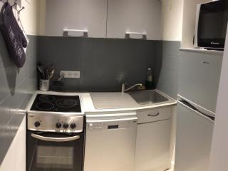 Appartement Rénové, Balcon Sud, Départ/Arrivée Skis aux Pieds, 1 Chambre, 500m des Commerces - FR-1-416-167 - 8