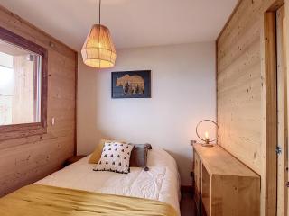 Bel appartement sur les pistes avec parking, balcon et équipements modernes - FR-1-416-190 - 3