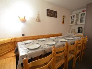 Duplex cosy pour 10 personnes à Reberty 1850, au pied des pistes, avec balcon et parking couvert - FR-1-452-239 - Les Menuires - 3