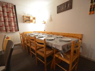 Duplex cosy pour 10 personnes à Reberty 1850, au pied des pistes, avec balcon et parking couvert - FR-1-452-239 - Les Menuires - 2