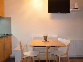 Charmant studio aux Ménuires, proche des pistes, équipé pour 3 personnes avec balcon nord-ouest - FR-1-452-173 - Les Menuires - 4