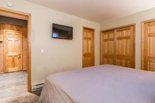 Updated 5 Bedroom 3 bathroom townhome Slopeside at 1849 Condos 671 sleeps 10 - Mammoth Lakes - 7