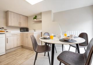 Owls Nest - Holt - 9