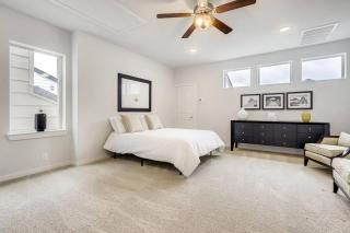 Gorgeous 4 Bed Home on St Mary's - Minutes to Riverwalk/Pearl - San Antonio - 2