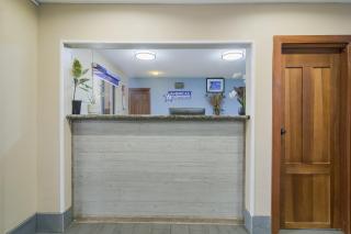 Americas Best Value Inn Fargo - Fargo - 1