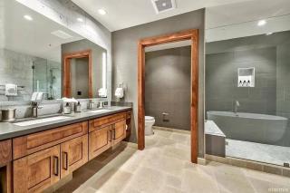 Ultimate Luxury Residence with Extras Galore across from Heavenly Village & Gondola - Zalanta Resort - South Lake Tahoe - 3