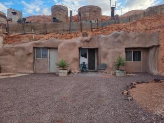 894 Holly Court - Coober Pedy - 0