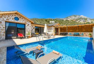 Havuzu dışarıdan görünmeyen jakuzili özel havuzlu lüks villa - Kalkan - 0