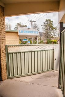 Cherry Lane Apartments - Bright - 9