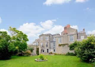 Clynderwen House - Pembroke - 0