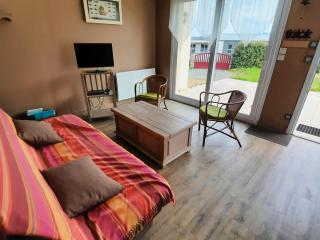 Maison de plain-pied avec jardin clôturé, proche Thermes St Roch - 3 chambres, WiFi, cuisine équipée - FR-1-541-46 - 5