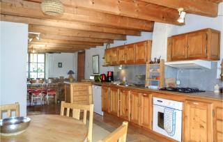 Beautiful Home In Loisia With Wifi - - 4