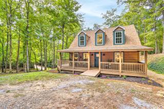 Warne Retreat with Hot Tub and Fire Pit! - Warne - 8