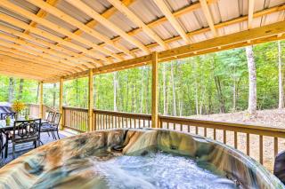 Warne Retreat with Hot Tub and Fire Pit! - Warne - 9