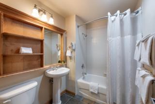 Comfortable Zephyr Mountain Lodge condo with the perfect view from the balcony condo - 1