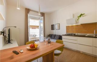 1 Bedroom Nice Apartment In Pozzallo - 2