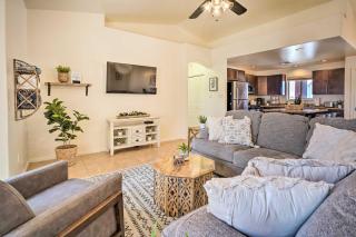 Chic Yuma Getaway Near Park, Golf and Shopping! - 0