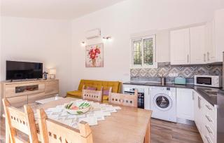 Gorgeous Home In Mezquitilla With Wifi - Mezquitilla - 6