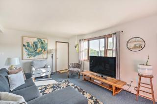 Williams Bay Getaway with Geneva Lake Views! - 7