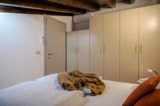 Iseo Centre Attic- private parking & bike storage - 1