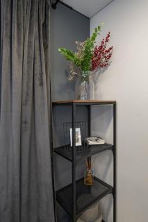 RIVERFRONT 2BD Old Town Apartment by Hostlovers - Kaunas - 2