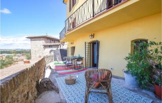 2 Bedroom Beautiful Apartment In Deruta - Deruta - 1