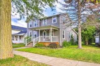 Sweetwater Hideaway - Blocks to Lake Erie! - Port Clinton - 0