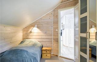 Cozy Home In Vanvik With Wifi - Sand - 6
