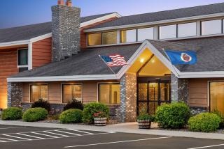 AmericInn by Wyndham Bemidji - Bemidji - 8