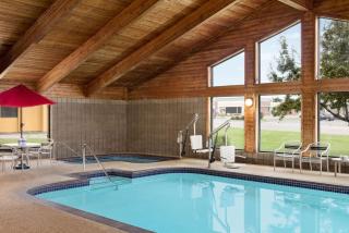 AmericInn by Wyndham Bemidji - Bemidji - 2