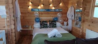 The Lodge with hot tub - 4