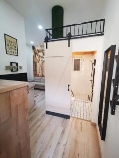 Gallery Home with A/C - Budapest - 6