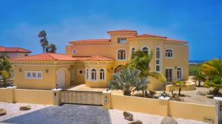 This One of a Kind Amazing Aruba Beach House - Palm-Eagle Beach - 2