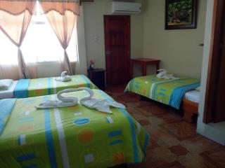 Hostal Miconia - Puerto Ayora - 1