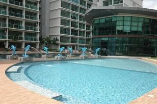 Studio Balcony Lake View Palazio Austin IKEA AEON by GDRAGON HomeStay - 2