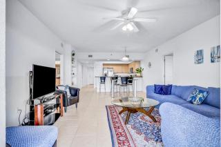 Oceanwalk Suite - New Smyrna Beach - 5