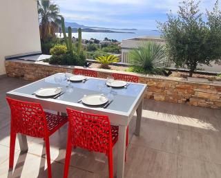 MAGNIFIQUE APPARTEMENT VUE MER - GRANDE TERRASSE ET PISCINE - Bandol - 0