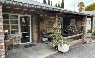 Ou Klipskuur Self-Catering Accommodation - Fraserburg - 8