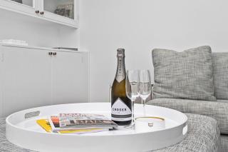 The Little Lake House - 5