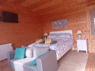 Ceaser's cabin is a cosy 1 bedroom cabin - 8