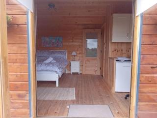 Ceaser's cabin is a cosy 1 bedroom cabin - 7