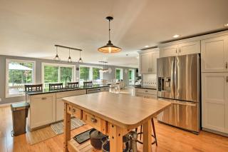 Peaceful Home with 11 Acres, Creek and Fire Pit! - 1