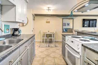 Coastal Condo with Pool Access - Steps to Beach - Carolina Beach - 1