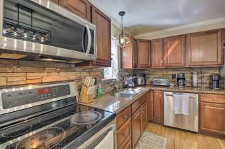 Hot Tub, Fire Pit and Lake Access Poconos Escape! - Albrightsville - 4