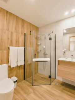 Fully Serviced Apartment at Regatta Living - 9F - 1