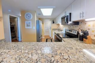 Castaways 2C condo - 1