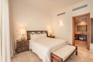 Go away to this charming apt at Sublime w private jacuzzi included - 7