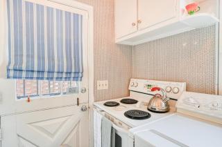 The Little House - 4