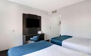 Motel 6-Bakersfield, CA - South - Bakersfield - 6