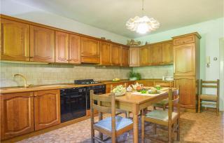 Amazing Apartment In Feltre With Wifi - Feltre - 2